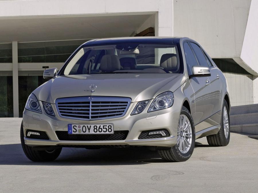  Mercedes-Benz E-Class 2009 года  (фото 20 из 74)